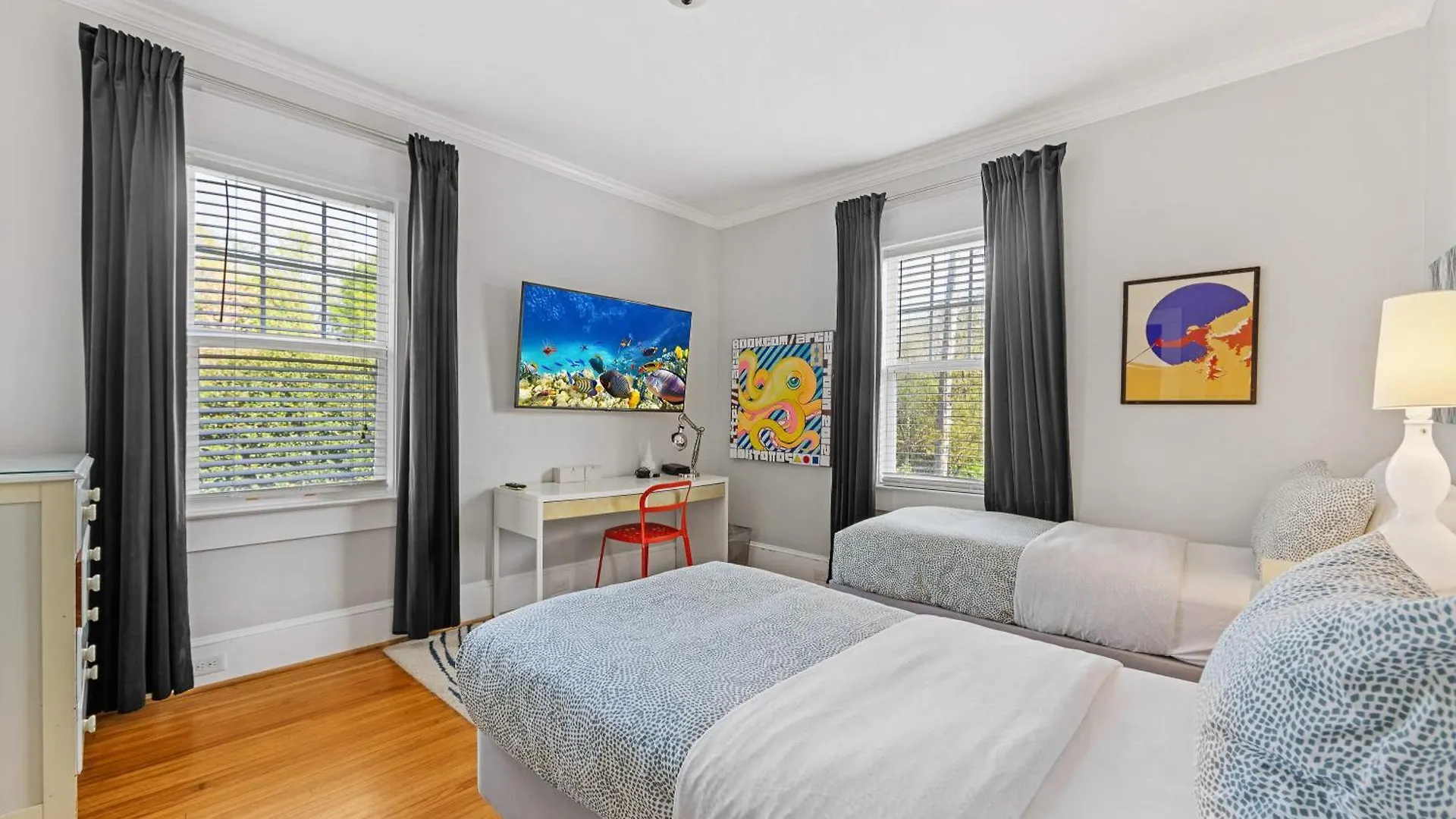 Bright And Restful 2Br Near Uptown With Balcony Villa Charlotte Holiday home